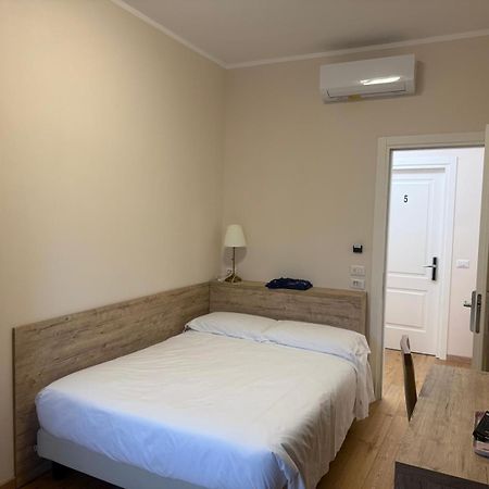 Guesthouse Central Station Group - Via Ponte Seveso 18 Milano Ngoại thất bức ảnh