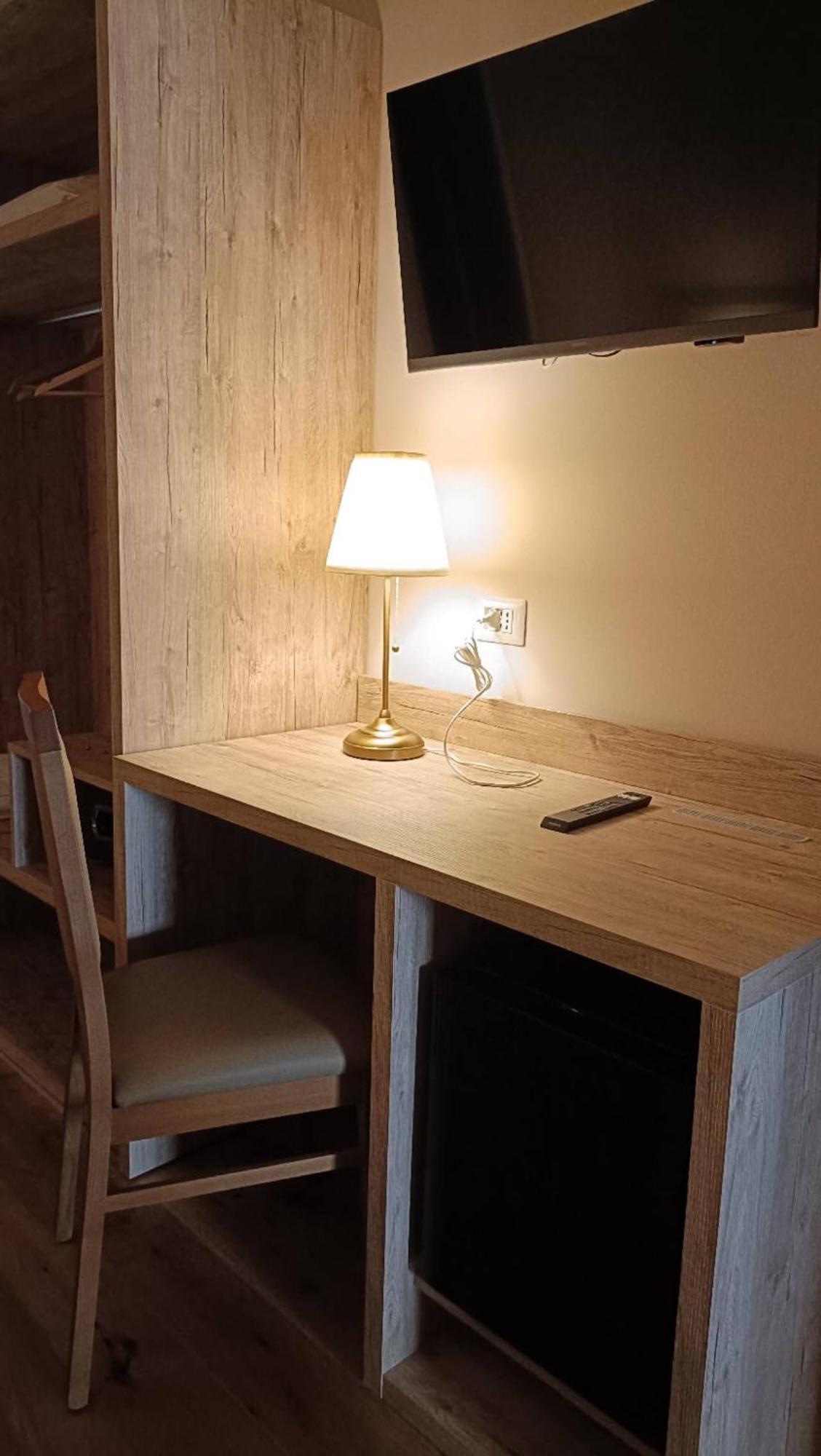 Guesthouse Central Station Group - Via Ponte Seveso 18 Milano Ngoại thất bức ảnh